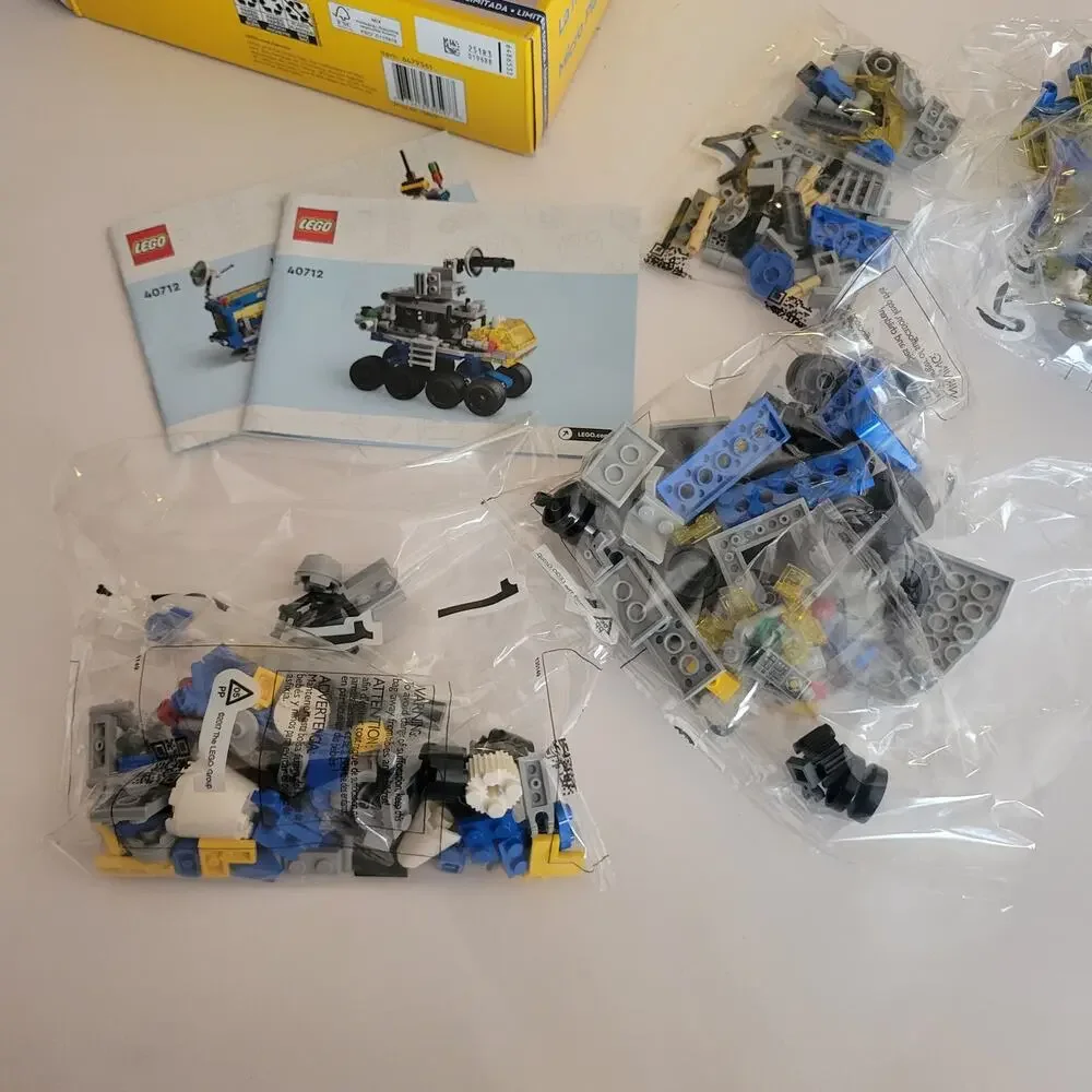LEGO Micro Rocket Launchpad 40712 Classic Space Limited Edition New in Box